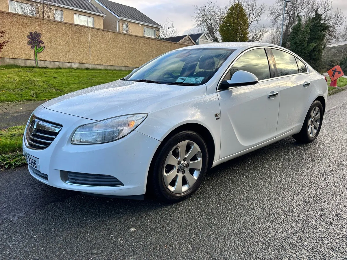 Vauxhall Insignia 2.0 CDTI SE NCT 03/2026 - Image 2