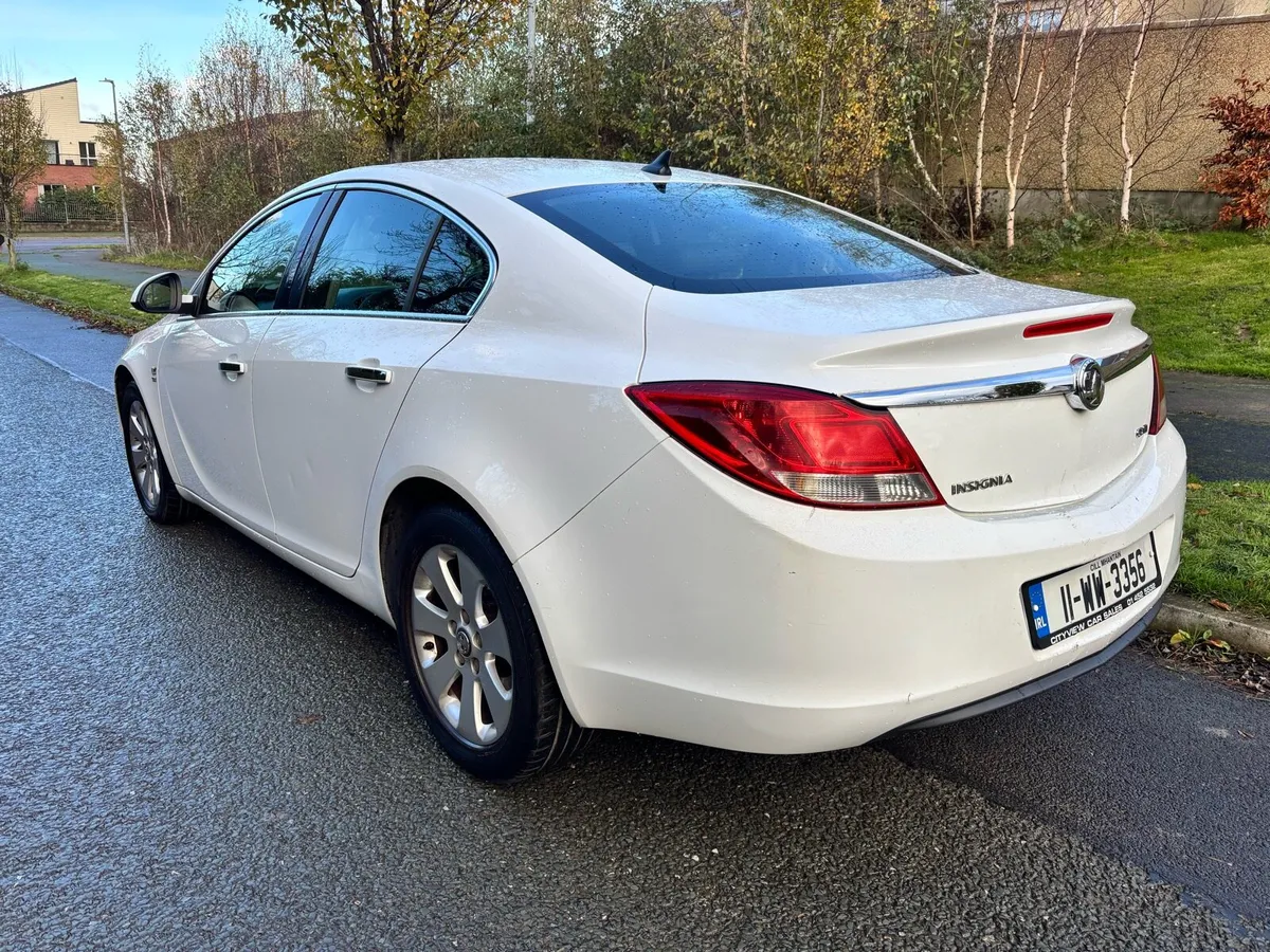 Vauxhall Insignia 2.0 CDTI SE NCT 03/2026 - Image 3