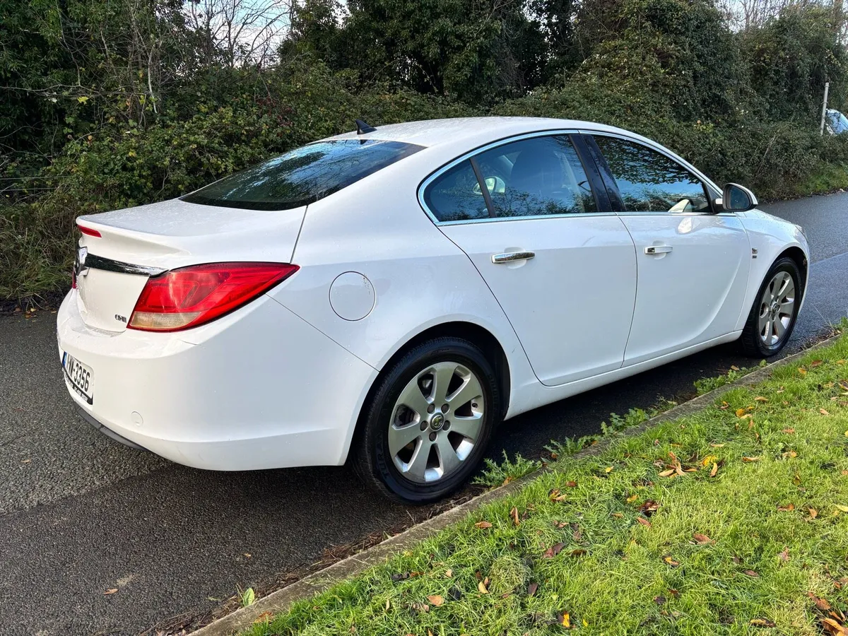 Vauxhall Insignia 2.0 CDTI SE NCT 03/2026 - Image 4