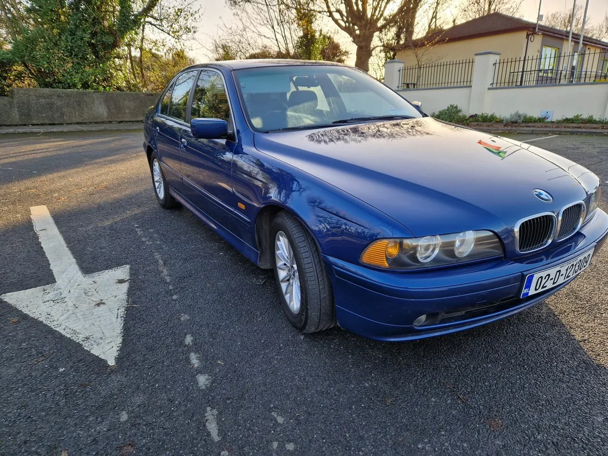 BMW 5-Series 2002 - Image 2