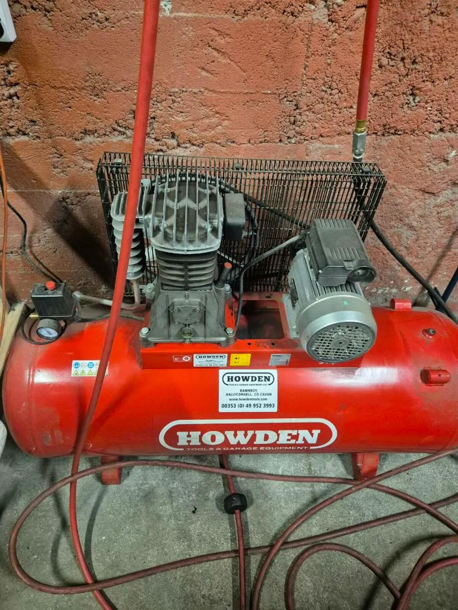 Garage equipment - Image 2