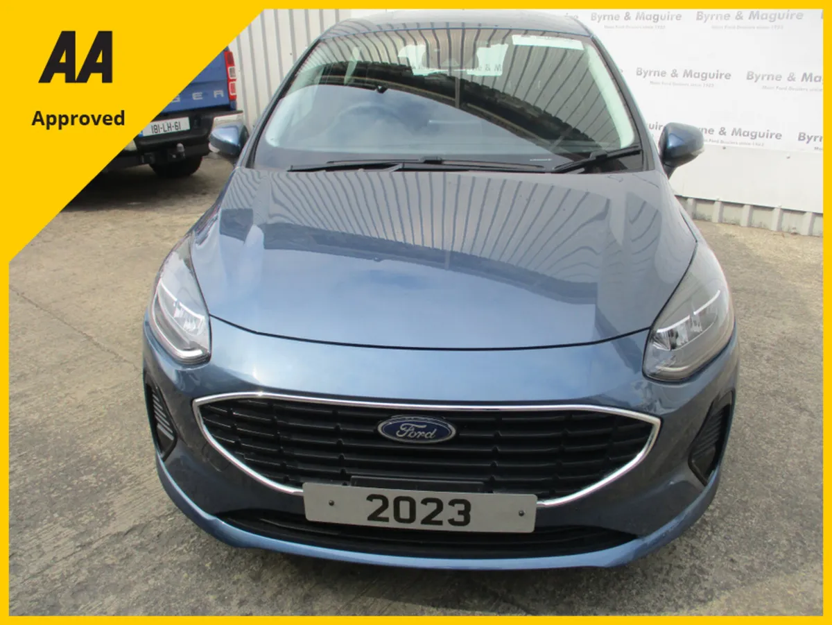 Ford Fiesta TREND WITH LOW KMS FULLY SERVICED AND - Image 3
