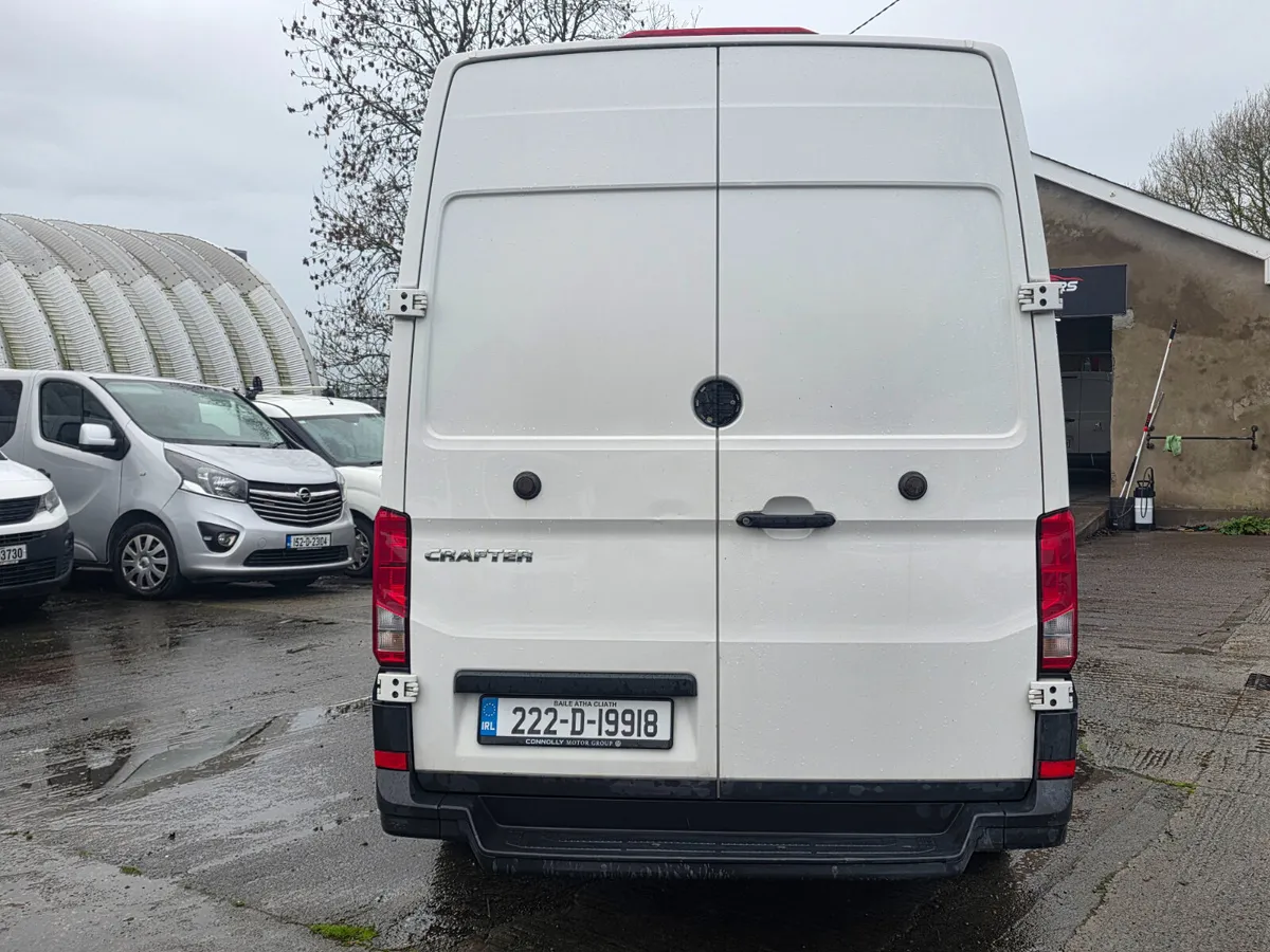 VOLKSWAGEN CRAFTER 2.0L DIESEL 2022 - Image 4