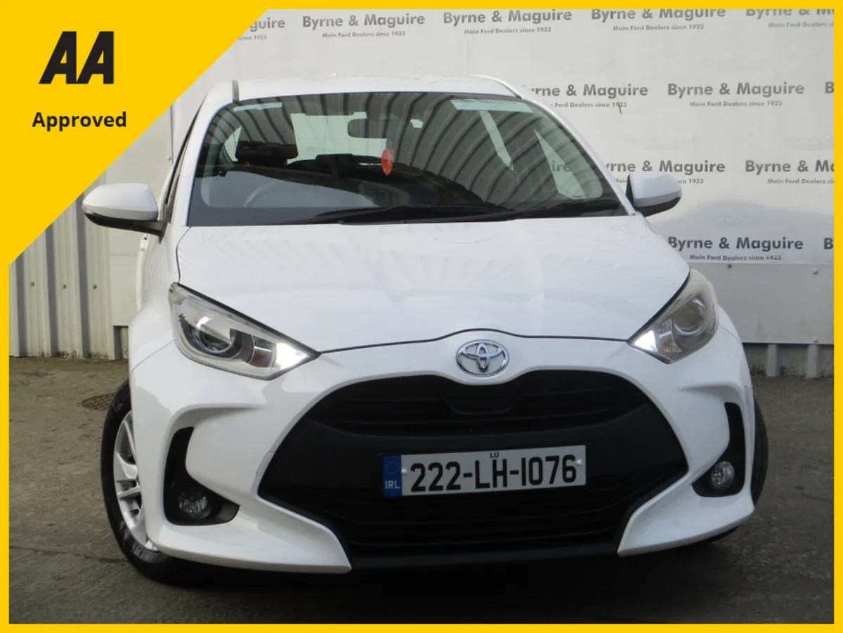 Toyota Yaris 1.0 LUNA ONLY 23000 KMS, ALLOYS, BLUE - Image 3