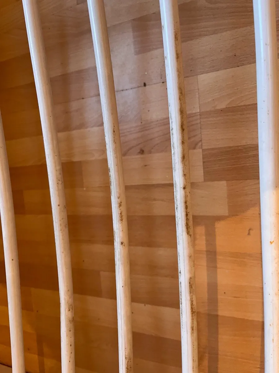 Child’s bedframe - Image 3