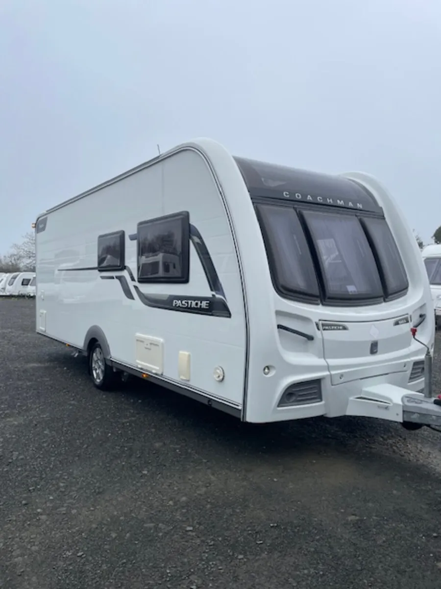 2014 Coachman Pastiche 560/4 Fixedbed End Bathroom - Image 2