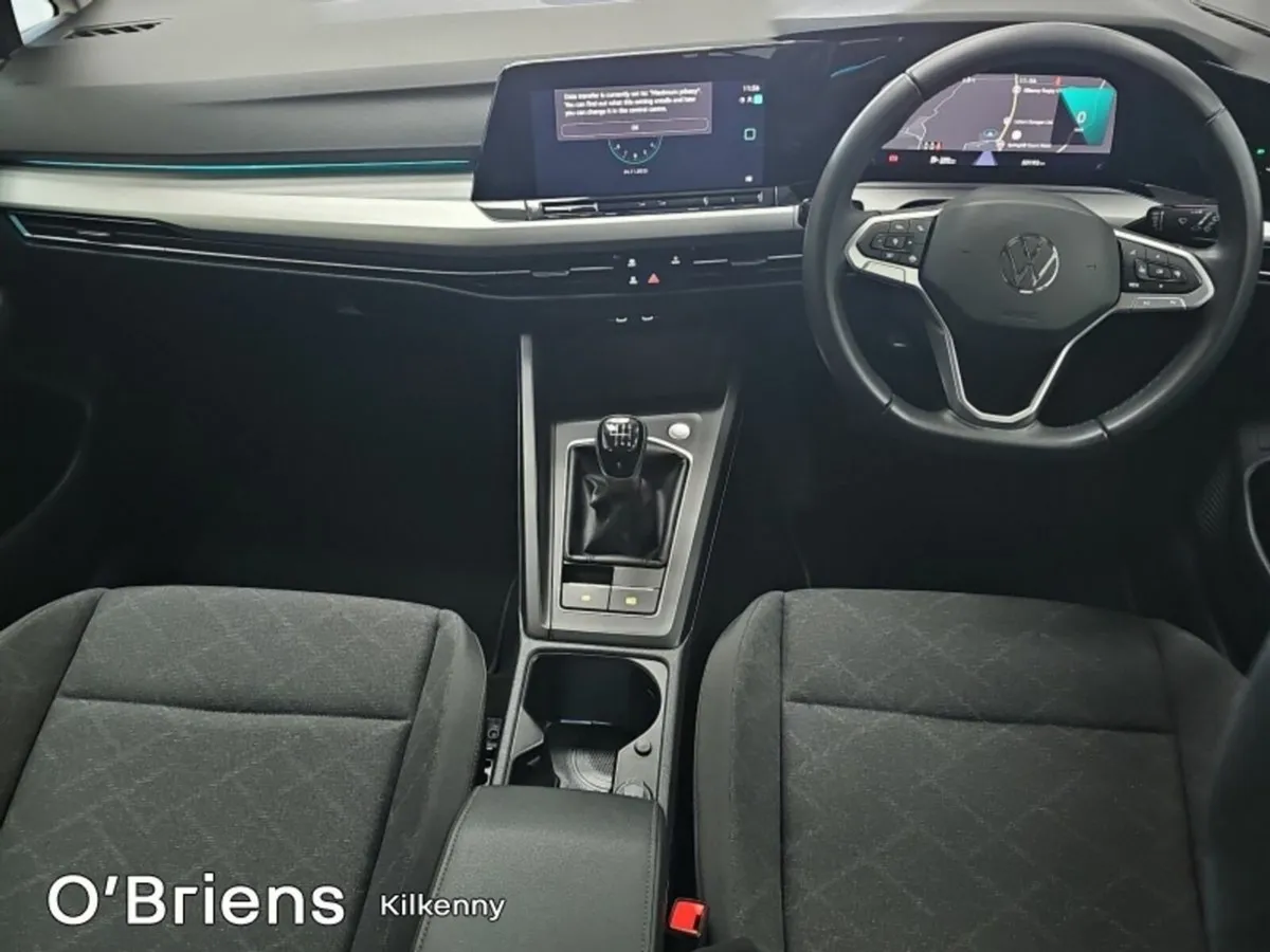 Volkswagen Golf LIFE 2.0 TDI 115 BHP 5DR *1 OWNER - Image 2