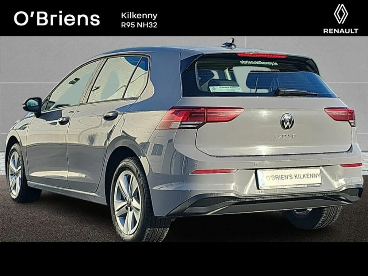 Volkswagen Golf LIFE 2.0 TDI 115 BHP 5DR *1 OWNER - Image 3