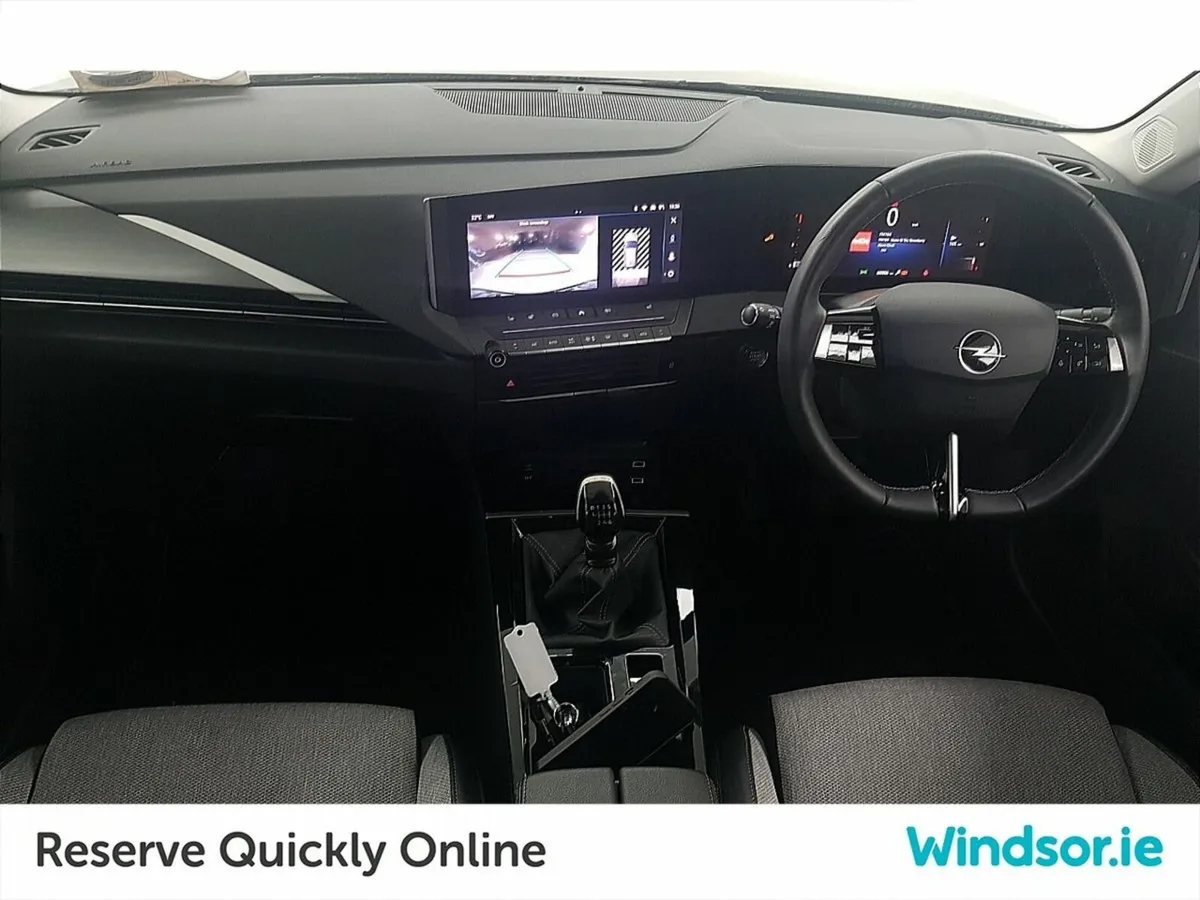 Opel Astra Elegance 1.2 Turbo 130PS 6 Speed - Image 4