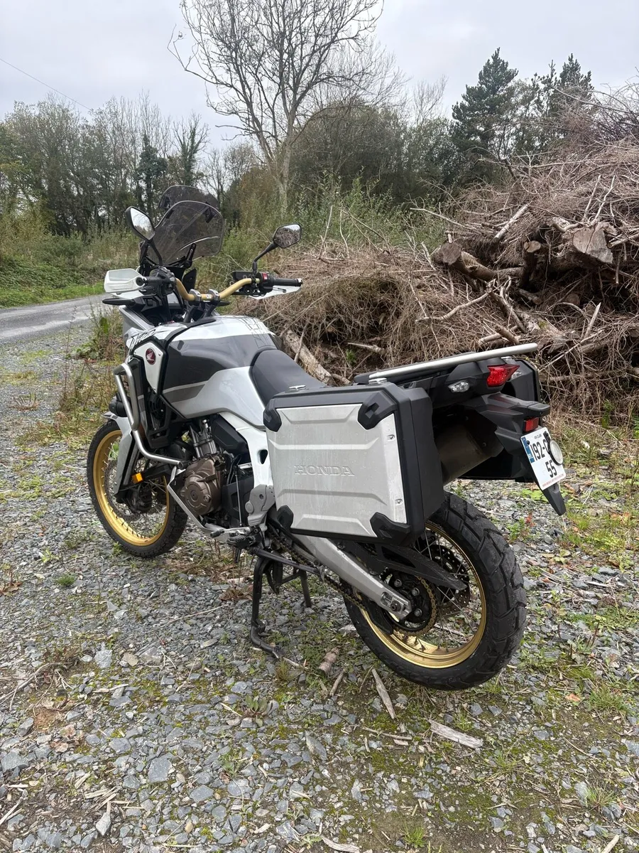 Honda crf  1000 Africa twin 2019 - Image 3