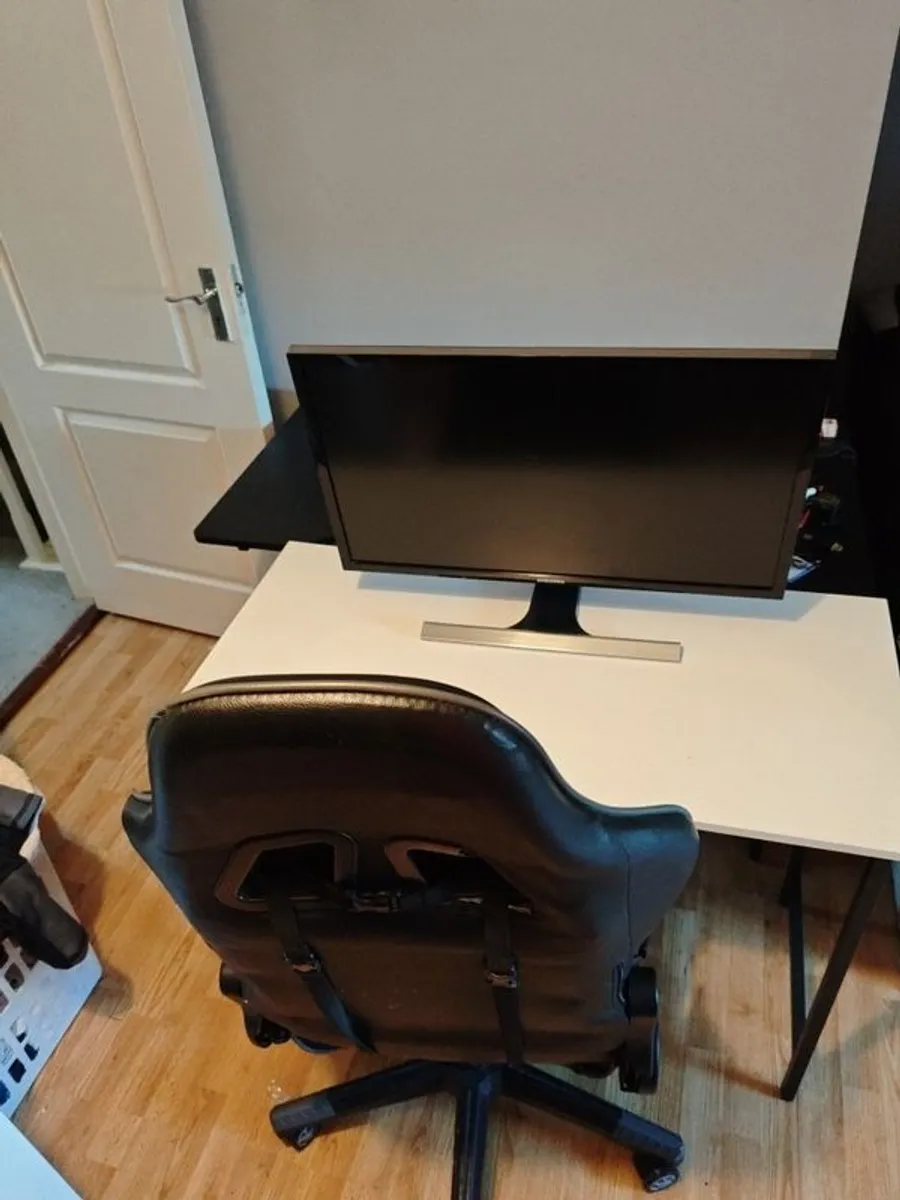 gaming monitor 4k +desk and gaming chair - Image 1