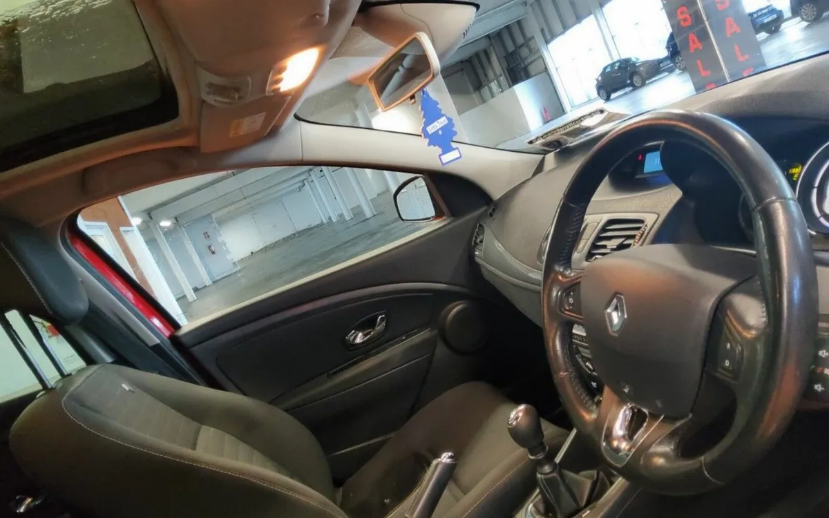 Renault Megane 1.5 DCI 95 LIMITED - Image 4