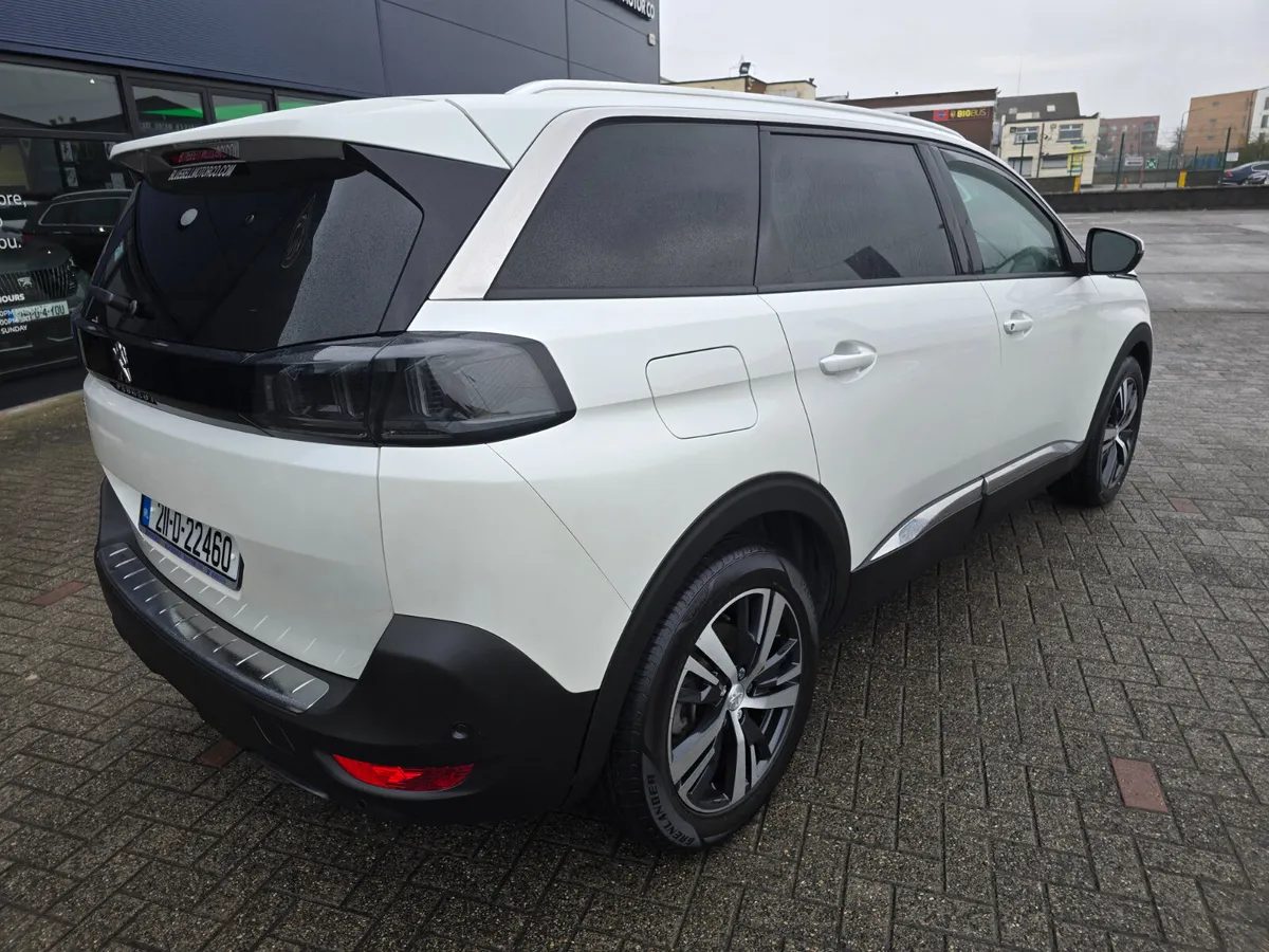 Peugeot 5008 2021 - Image 3