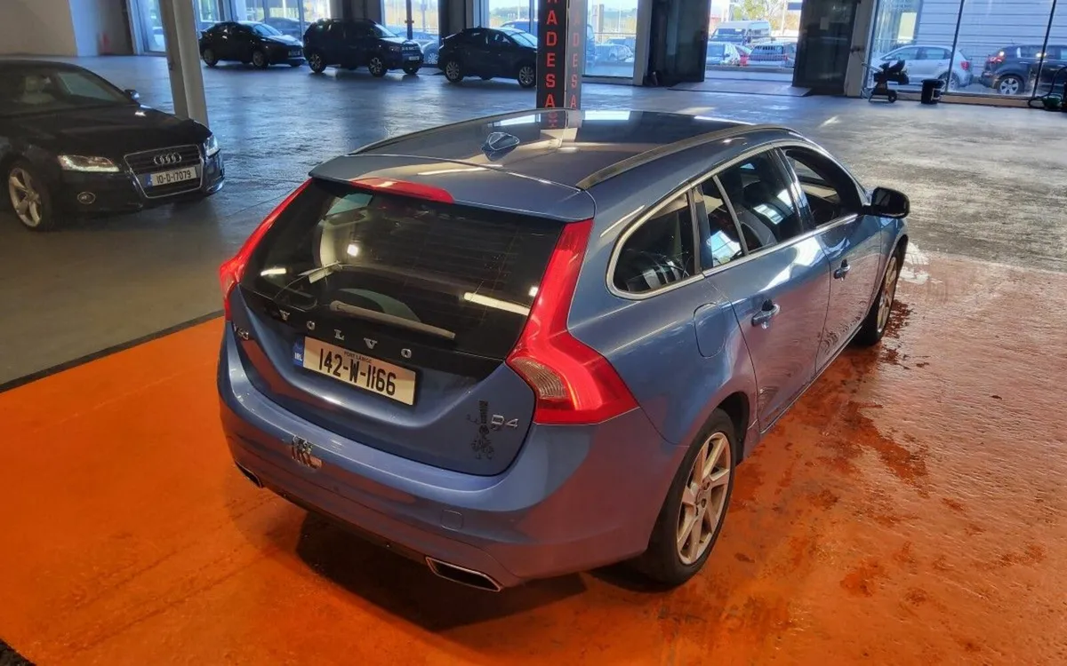 Volvo V60 D4 (181hp) SE Geartronic - Image 3