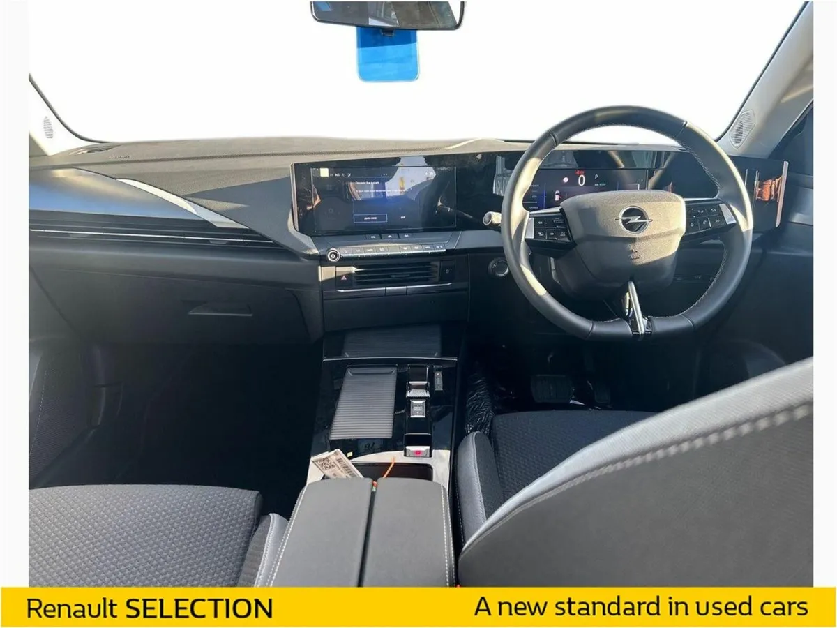 Opel Astra SC 54KWh EV 155PS - Image 2