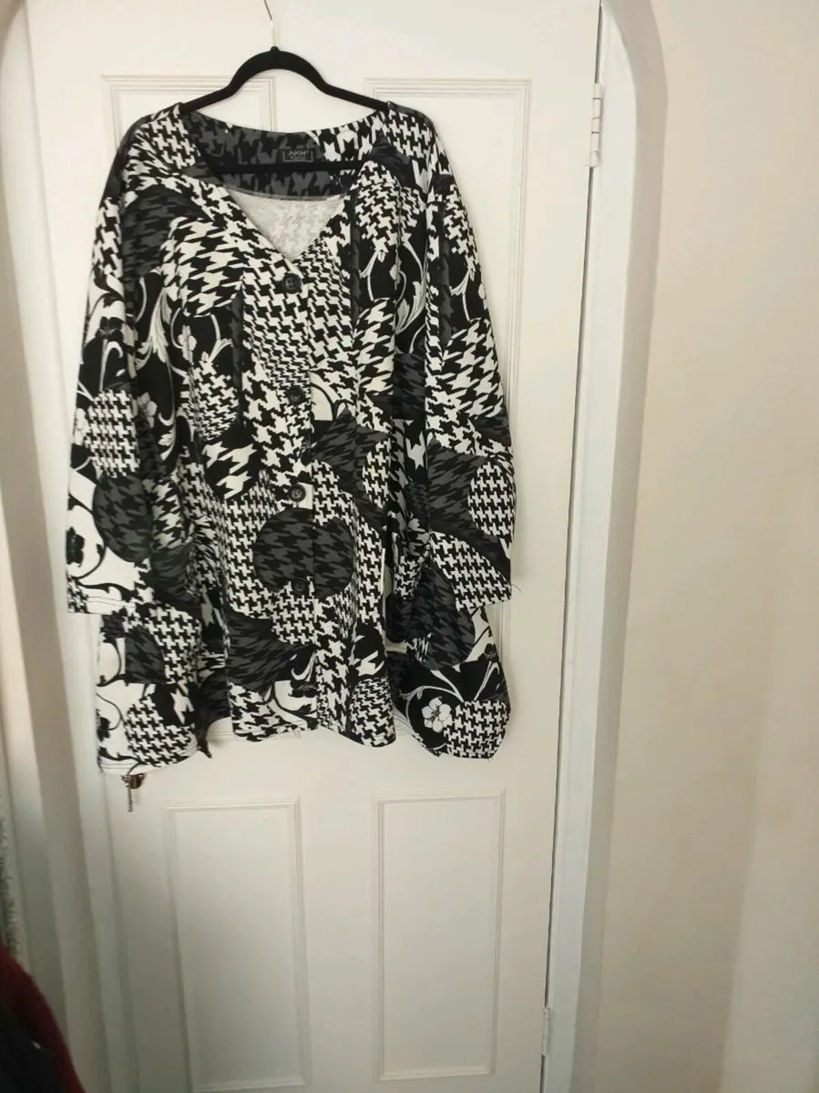 Coat AKH (German brand) - Image 2