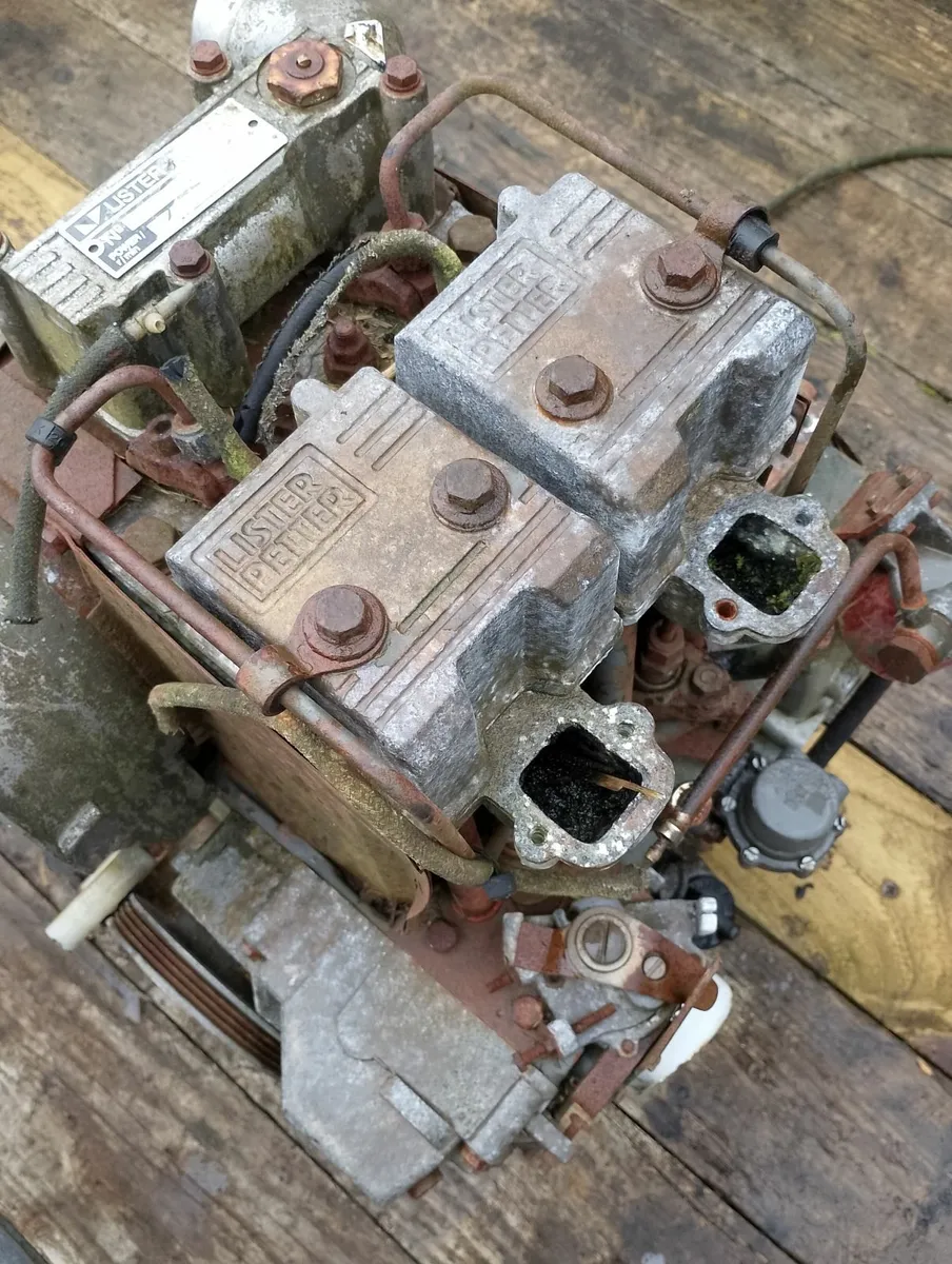 Lister LPA2 diesel engine parts or repair - Image 2