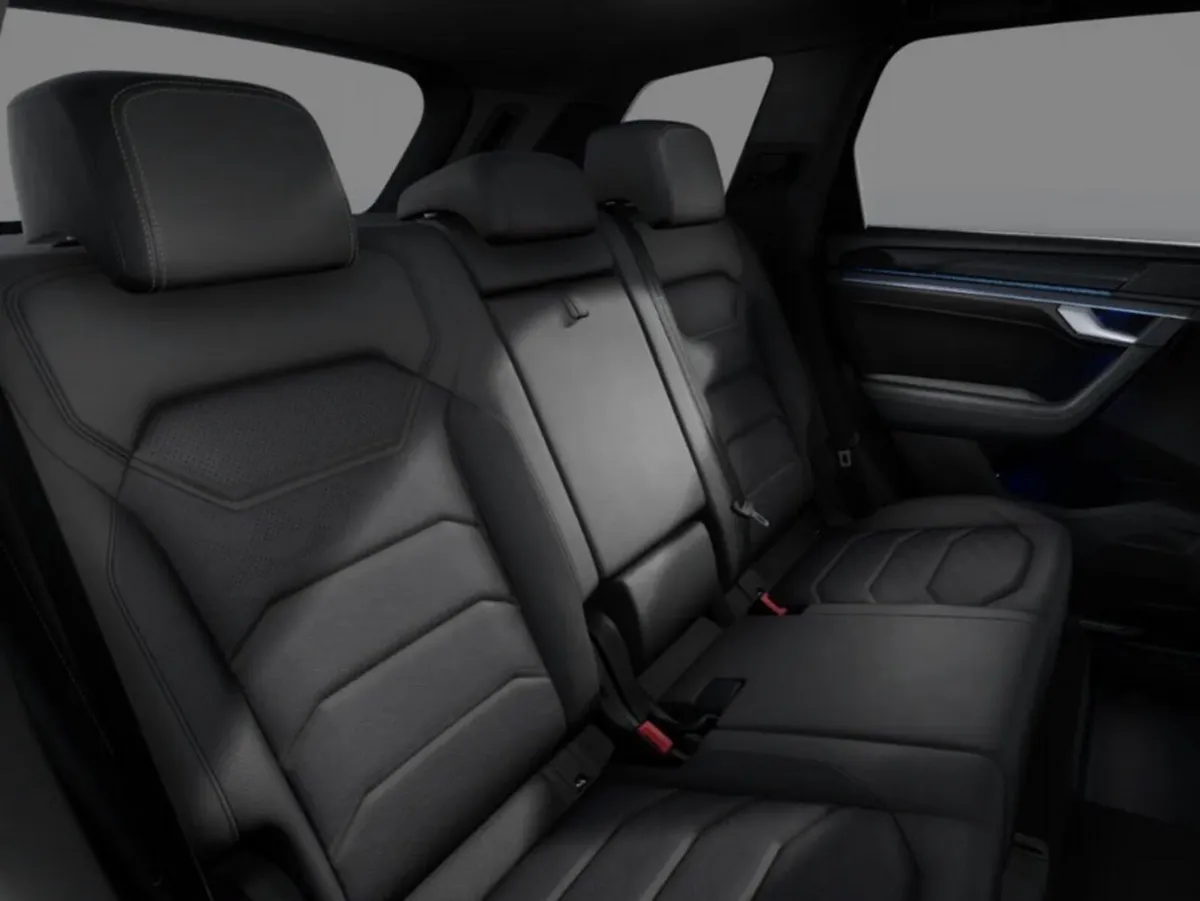 *ARRIVING JANUARY*  Volkswagen Toaureg R-Line F.E* - Image 4