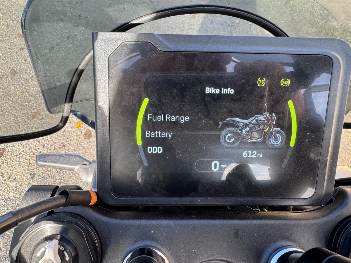 Husqvarna 401. Ktm. Svartpilen - Image 2