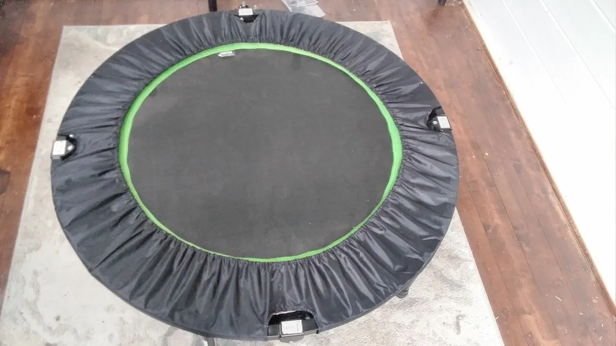 MINI TRAMPOLINE/REBOUNDER - Image 1