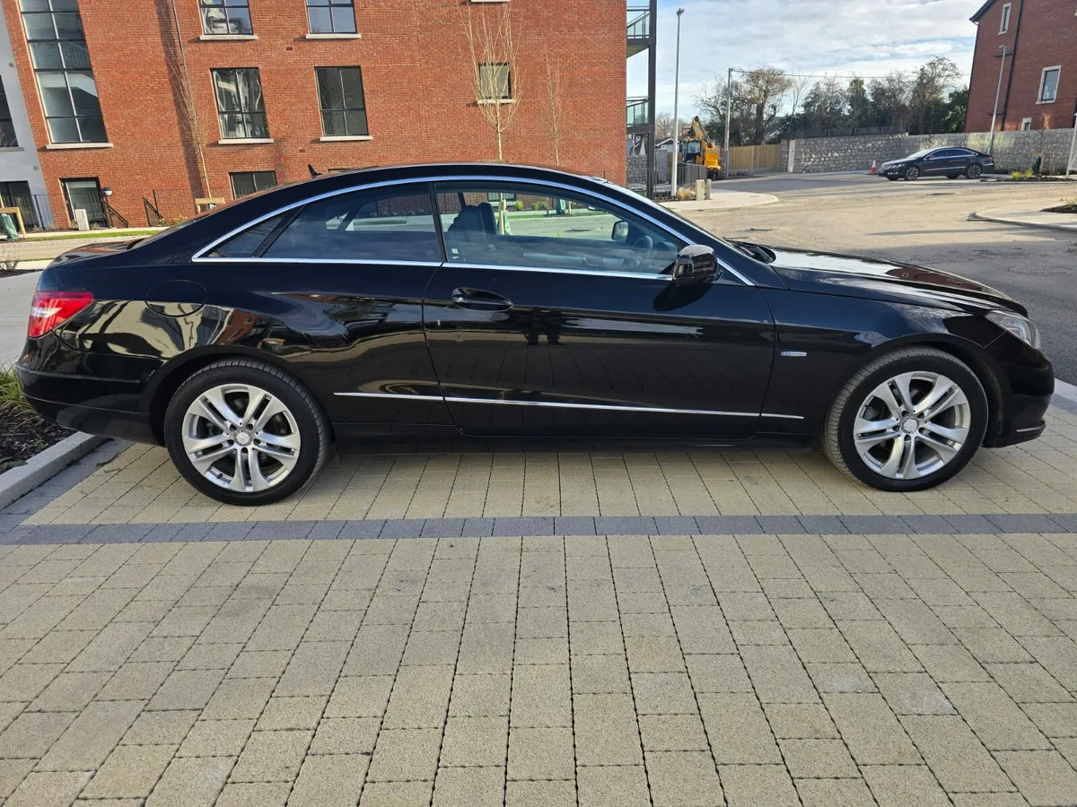 2011 Mercedes E Class Coupe NCT 07/26 - Image 2