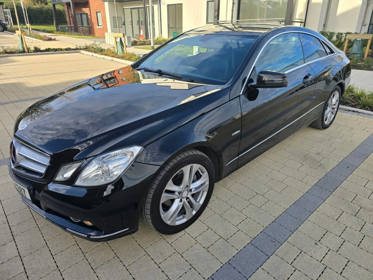 2011 Mercedes E Class Coupe NCT 07/26 - Image 4