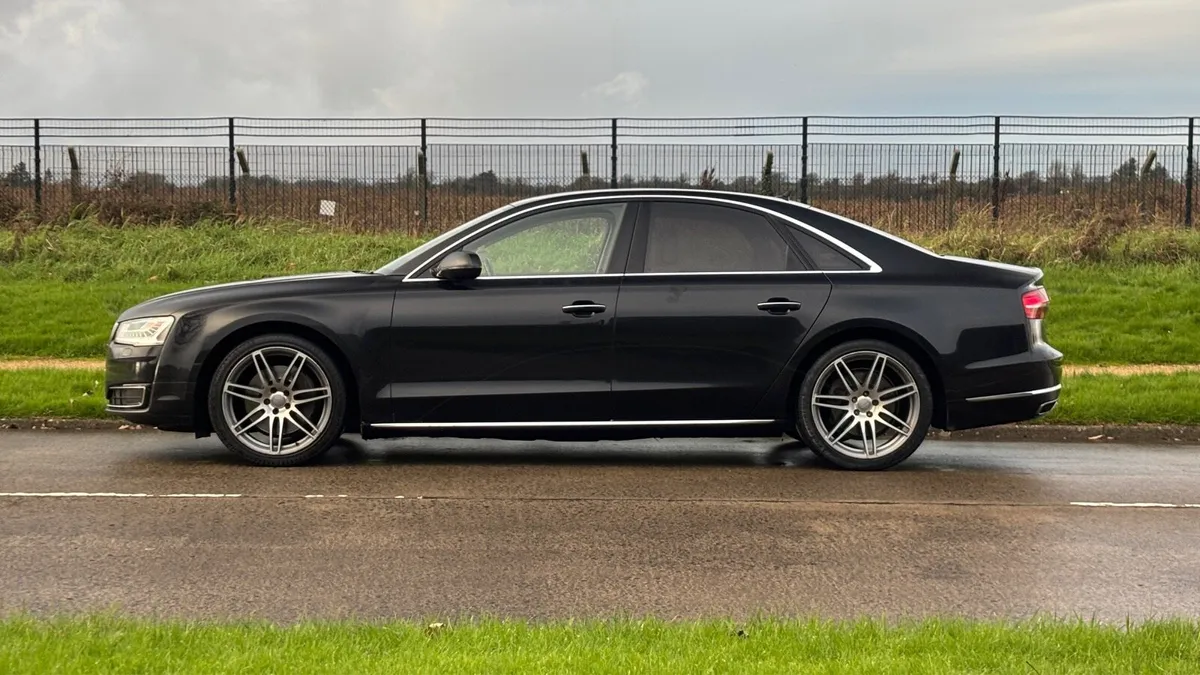 Audi A8 3.0L - Quattro - Sport Executive - Image 2