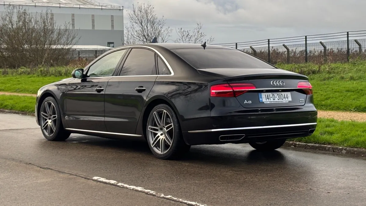 Audi A8 3.0L - Quattro - Sport Executive - Image 3