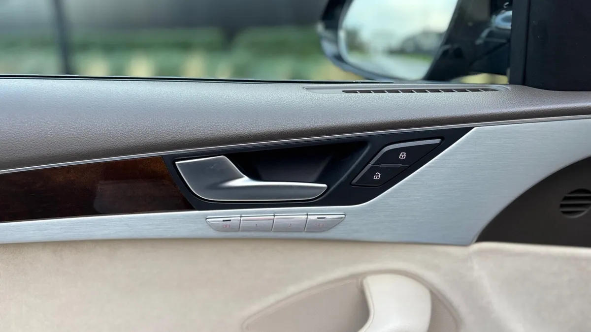 Audi A8 3.0L - Quattro - Sport Executive - Image 4