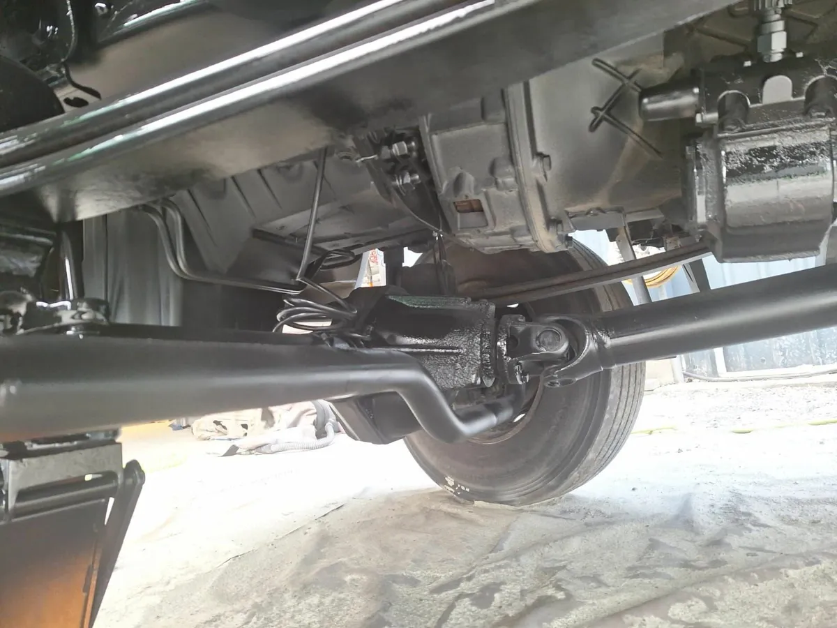 Vario 4x4 Camper - Image 4