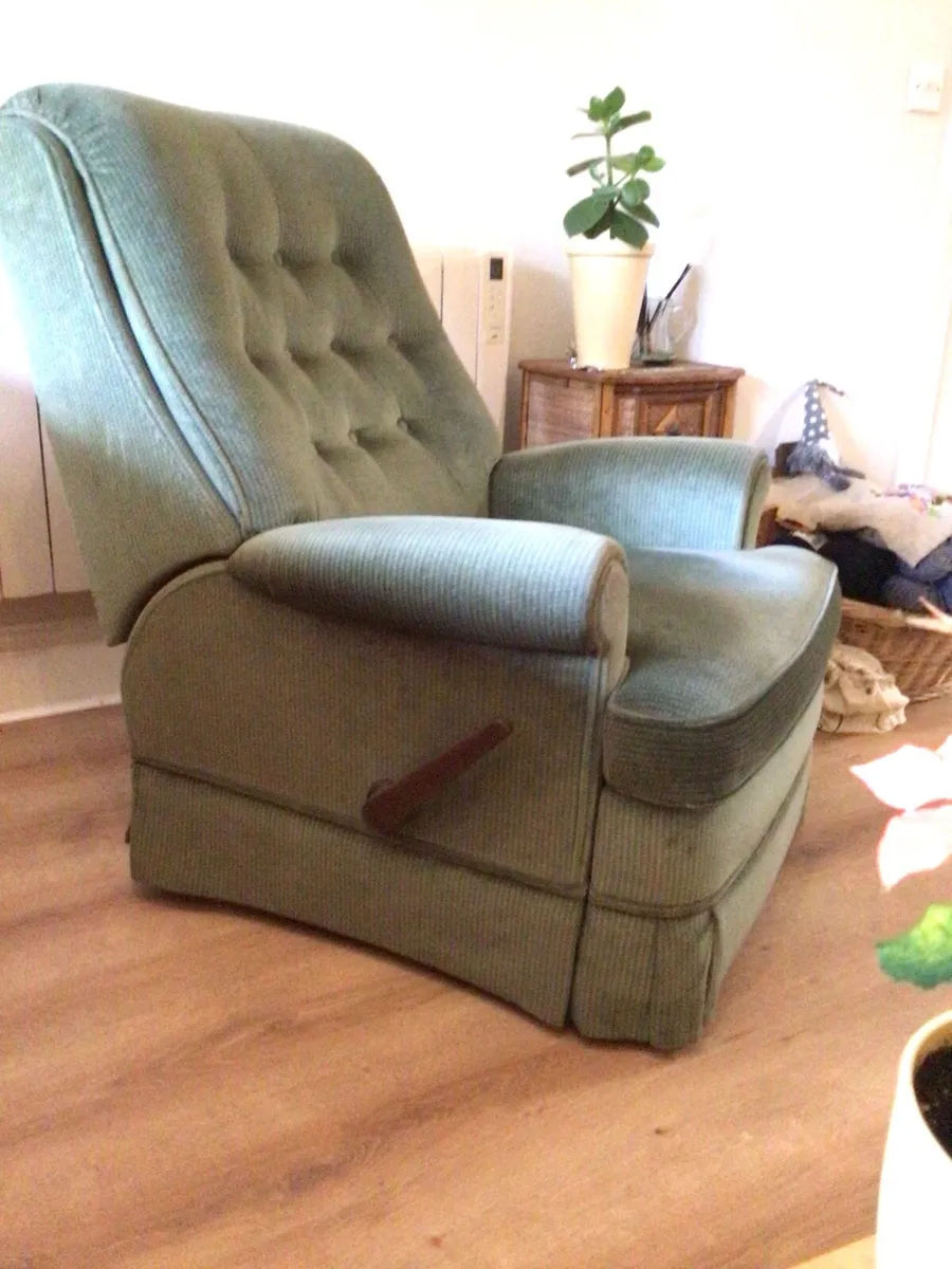 Parker Knoll recliner - Image 3