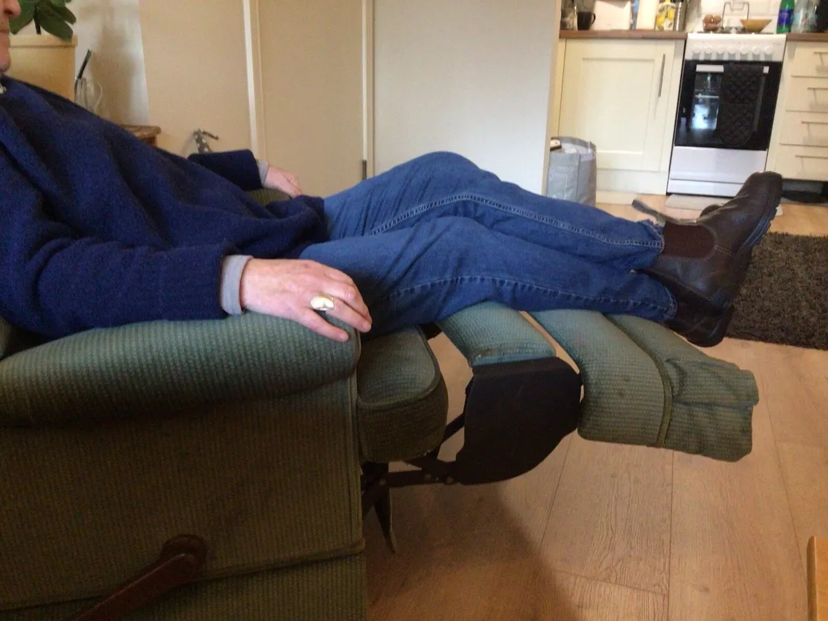 Parker Knoll recliner - Image 4