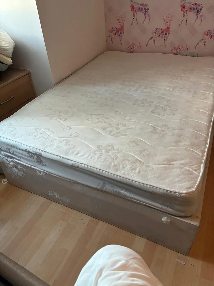 Double bed - Image 3