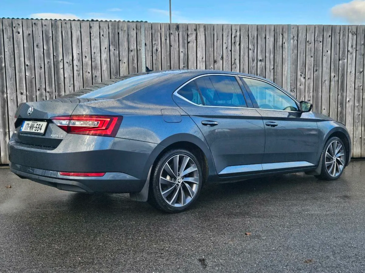 171 Skoda Superb 1.6TDI Executive - Image 3
