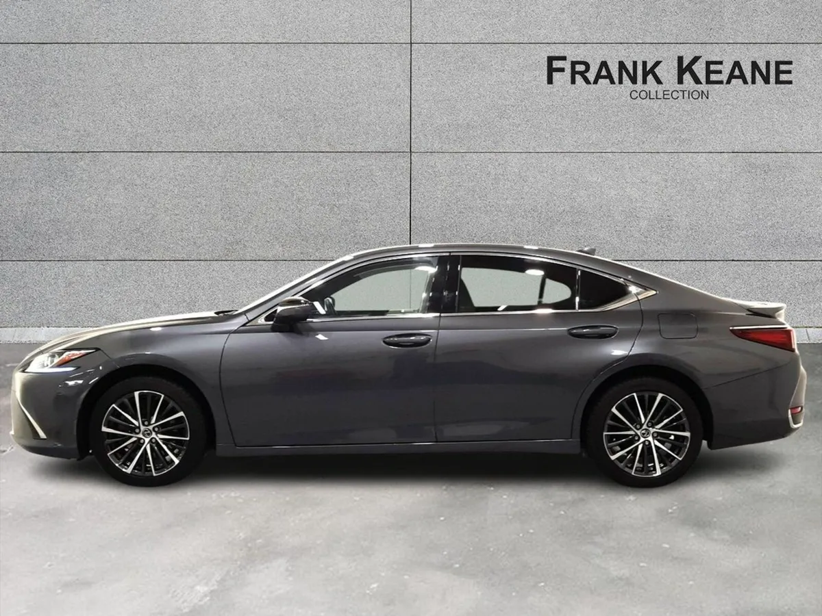 Lexus ES ES 300h Dynamic Sunroof - Image 4