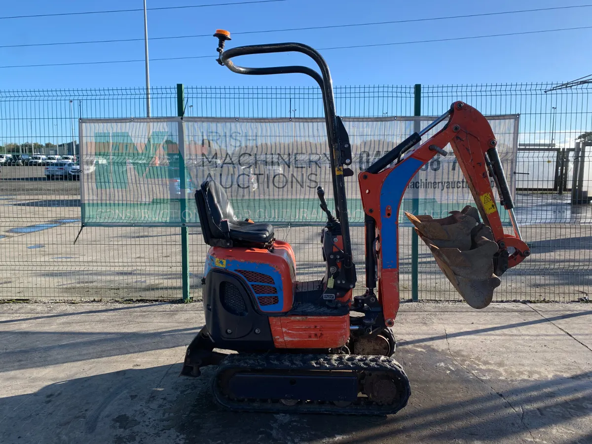 2017 KUBOTA K008 MINI EXCAVATOR C/W 3 X BUCKETS - Image 4