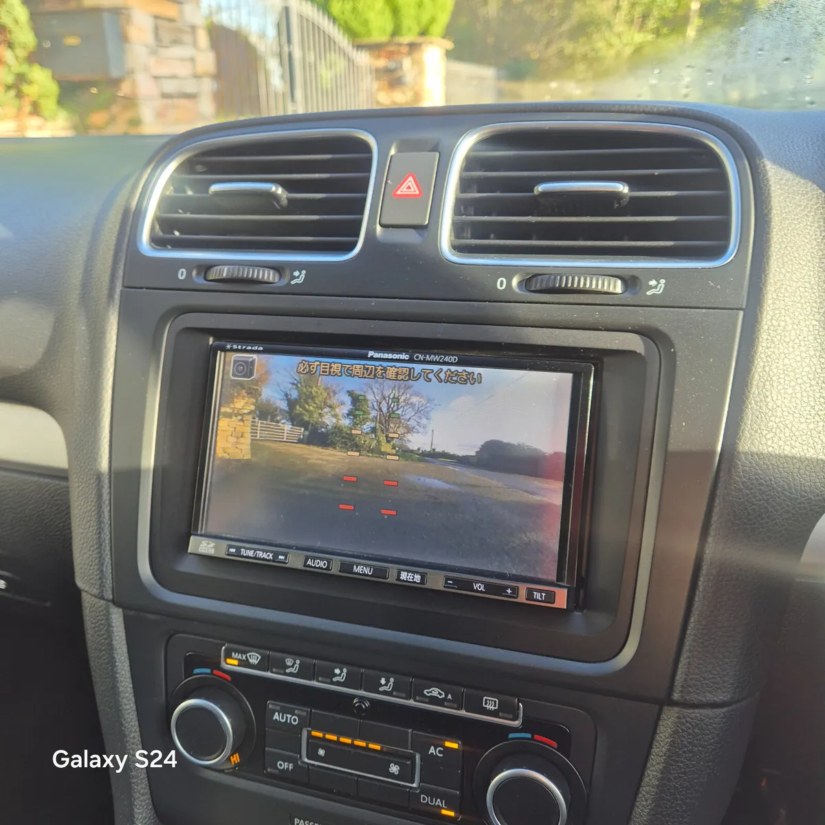 2012Volkswagen Golf 1.4 tsi highline Automatic - Image 4