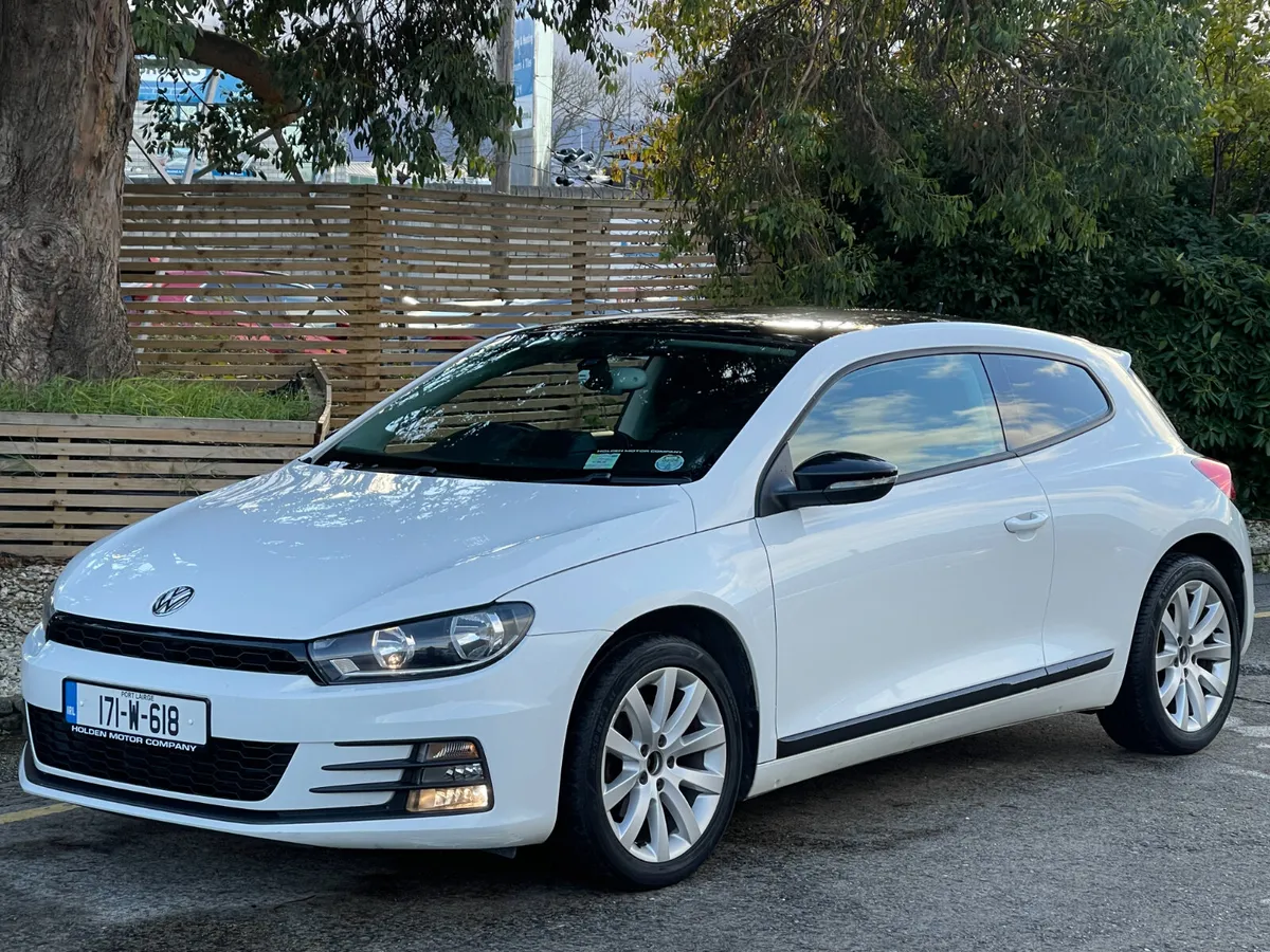 2017 Volkswagen Scirocco..APPLE CARPLAY..2 KEYS - Image 2