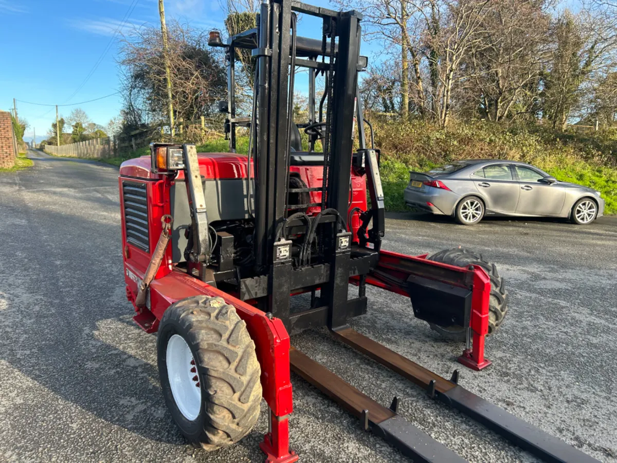 2015 Moffett mounty m5 2.5 ton forklift - Image 3