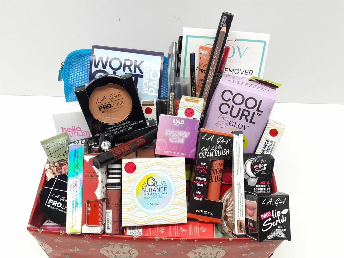 Christmas Cosmetic Auction - Image 4