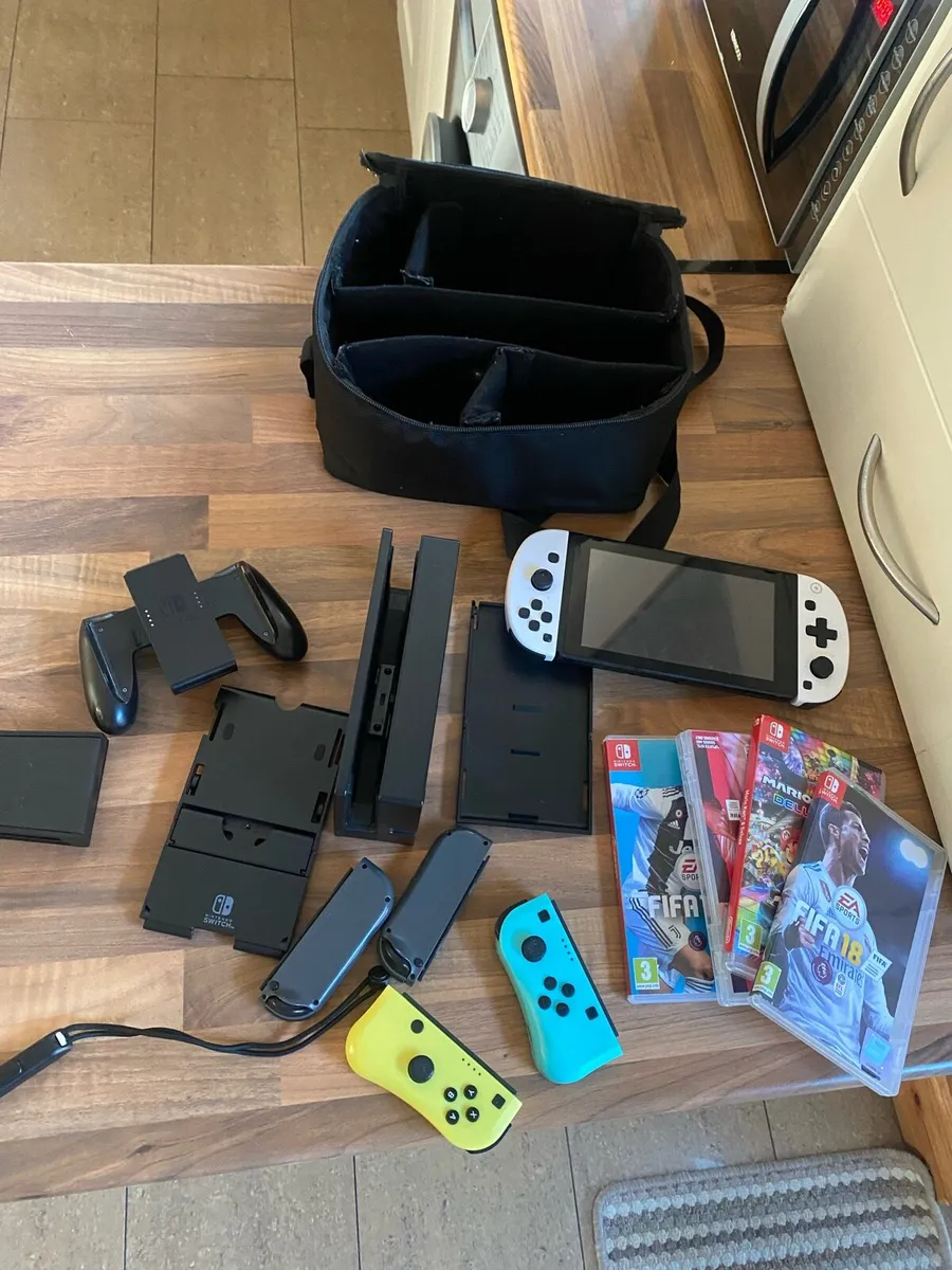 Nintendo DS - Image 1