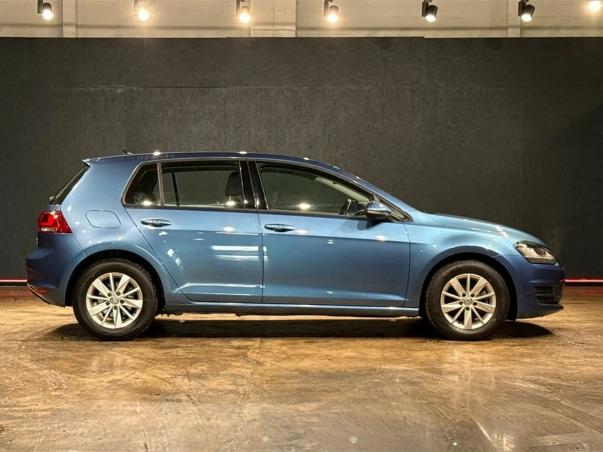 Volkswagen Golf 1.2 AUTOMATIC - ALLOY WHEELS - HEA - Image 3