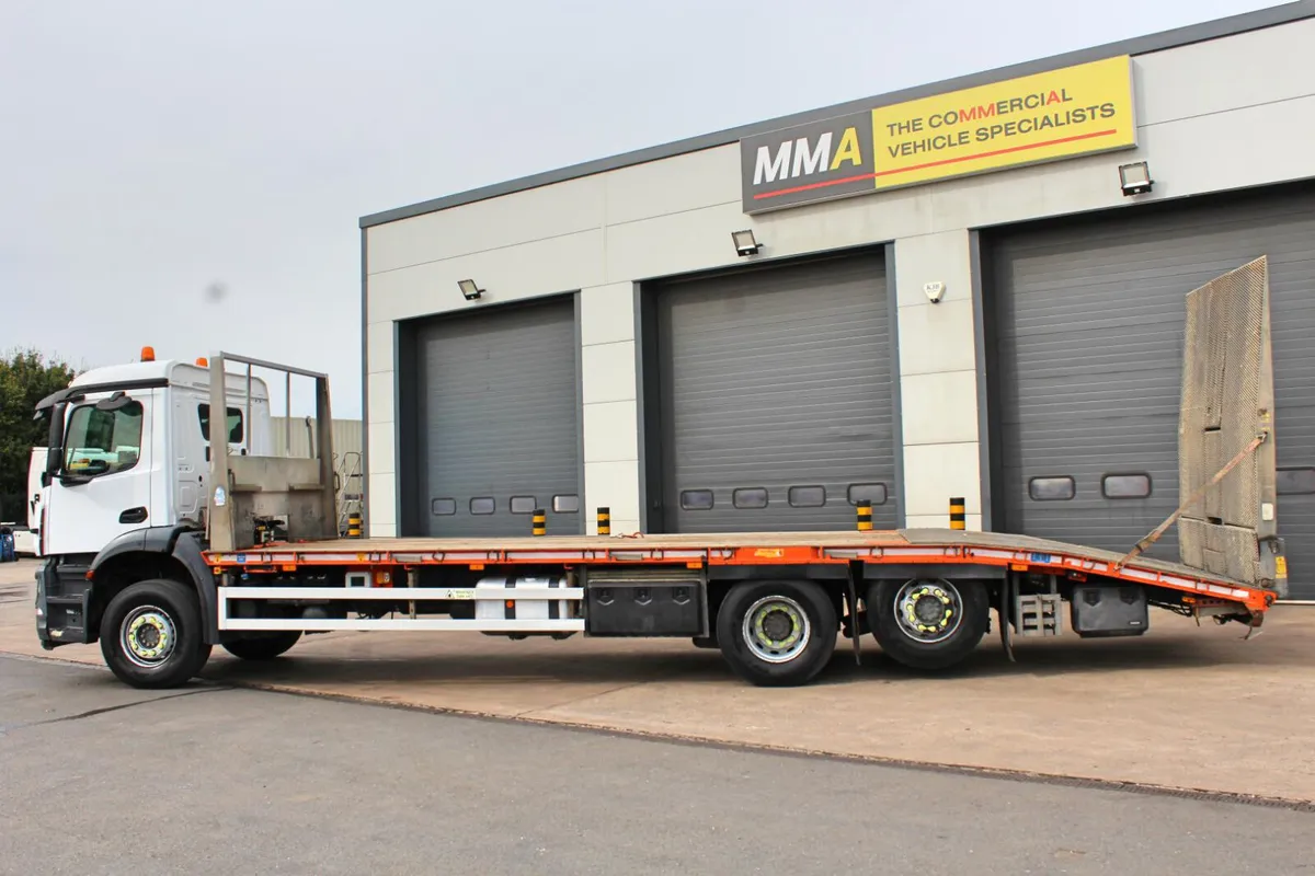 2018 (18) MERCEDES-BENZ 6X4 BEAVERTAIL (EURO 6) - Image 3