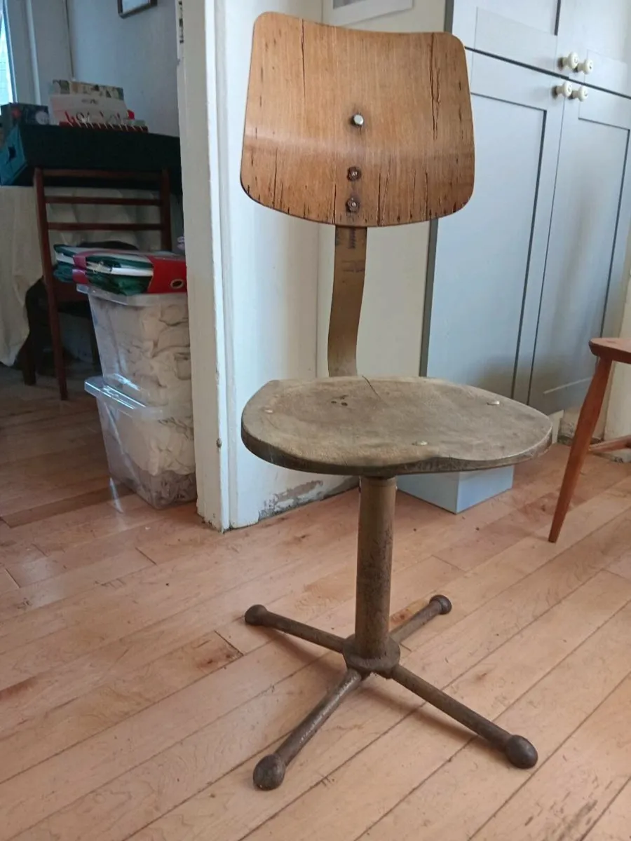 vintage industrial office chair stamped H.G - Image 2