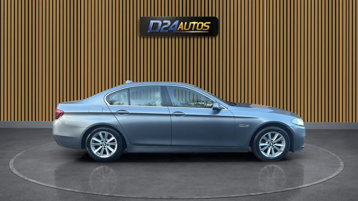 BMW 5-Series 2016 520d automatic - Image 3