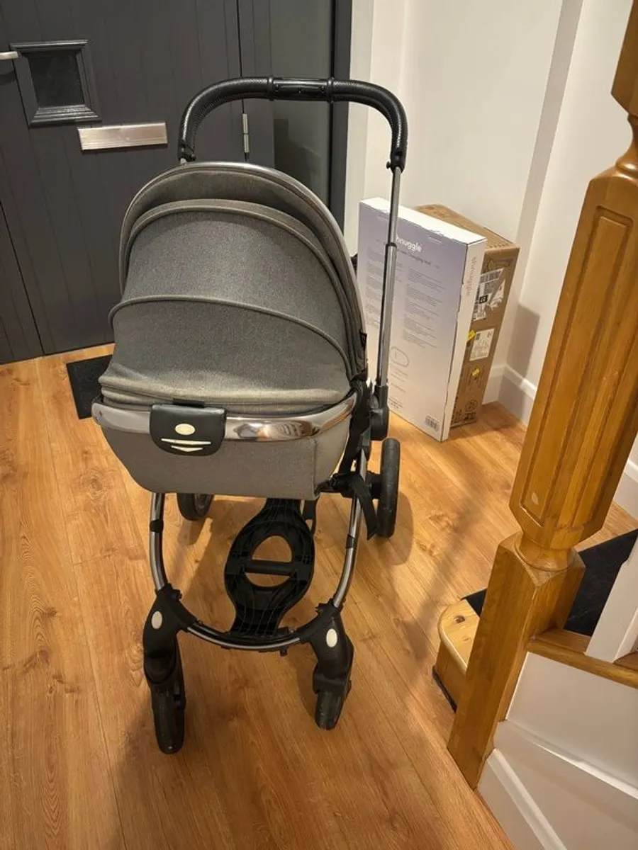 Egg2 Travel system - Image 2