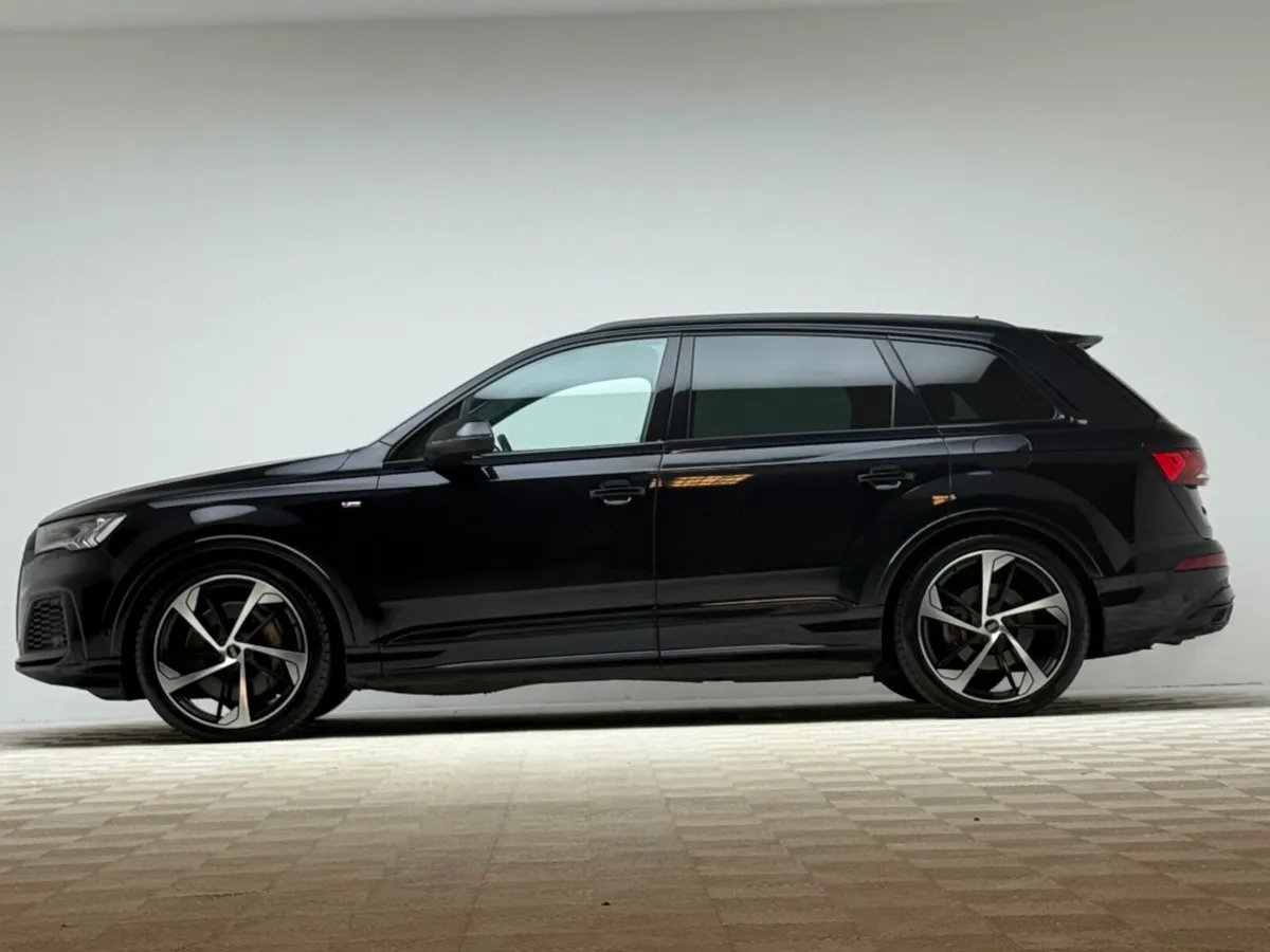 Audi Q7 N1 CREWCAB S LINE BLK ED 55 TFSI E QUATTRO - Image 4