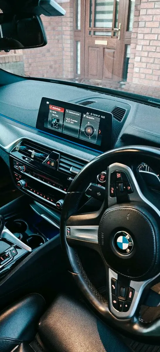 2017 BMW G30 M-Sport Limousine - Image 3