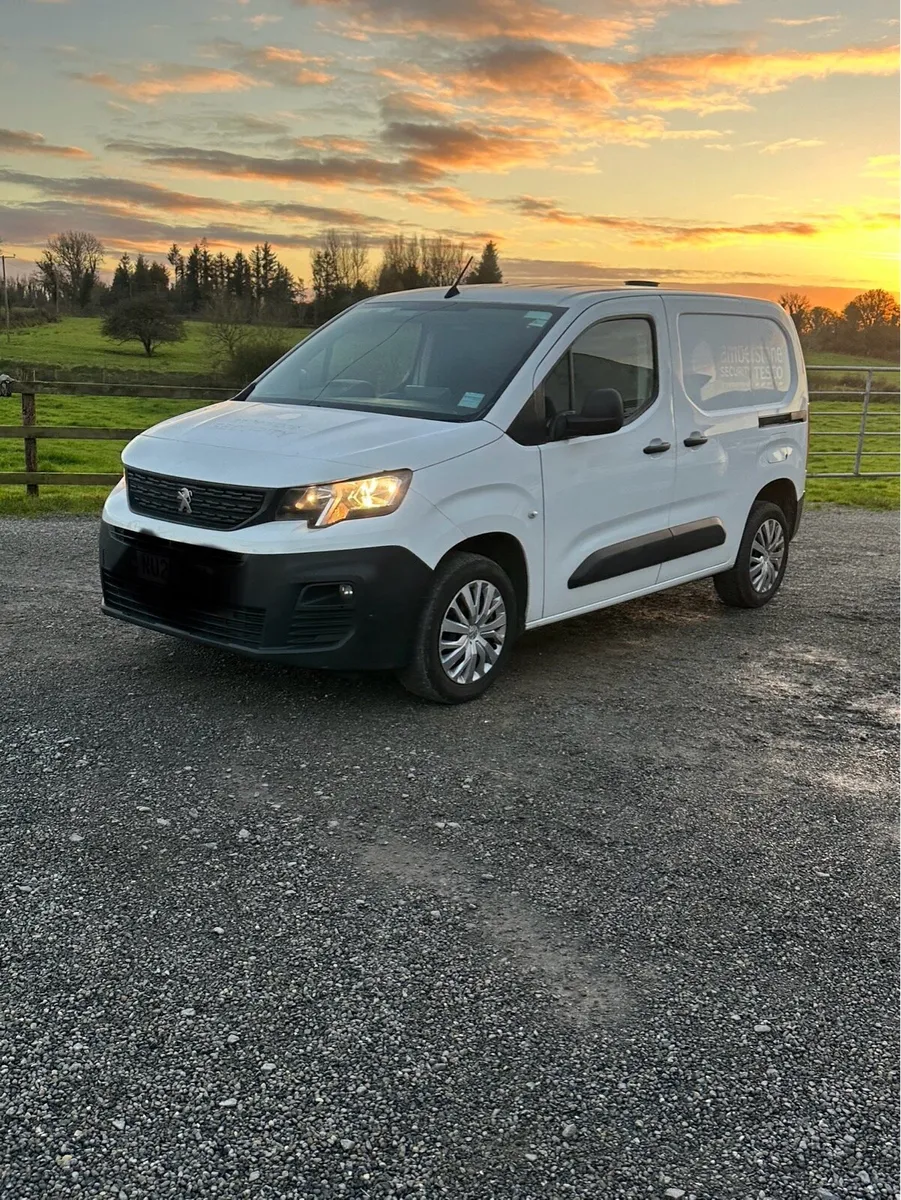 2021 Peugeot partner - Image 1