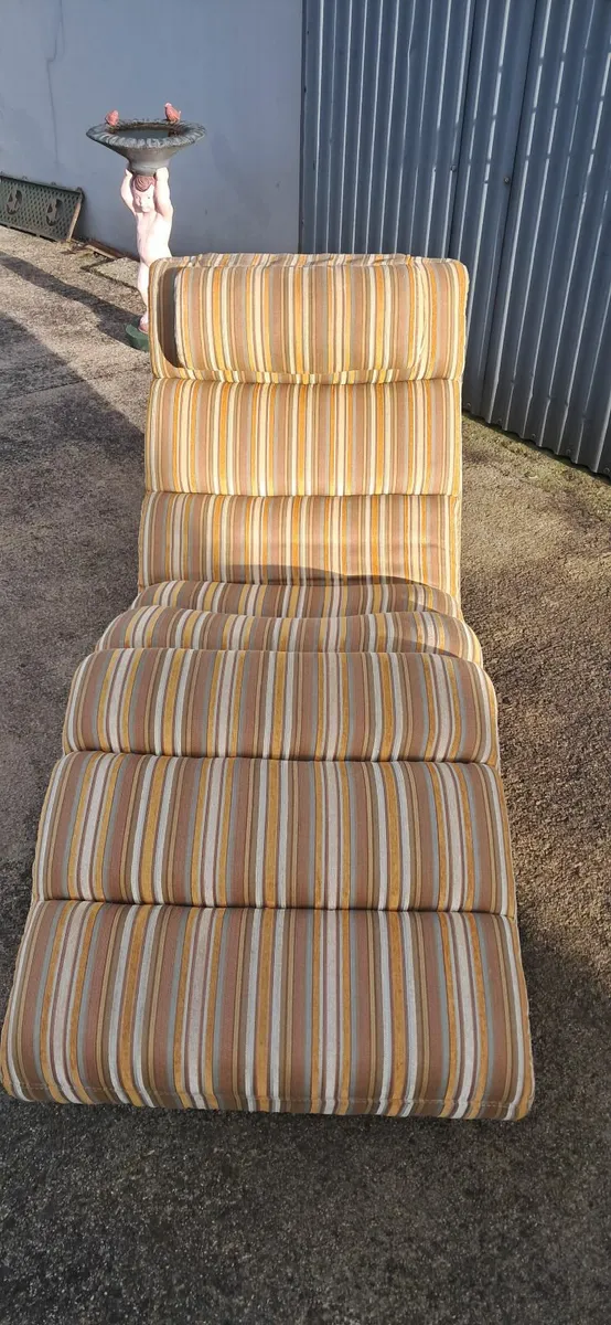 Chaise lounge - Image 1